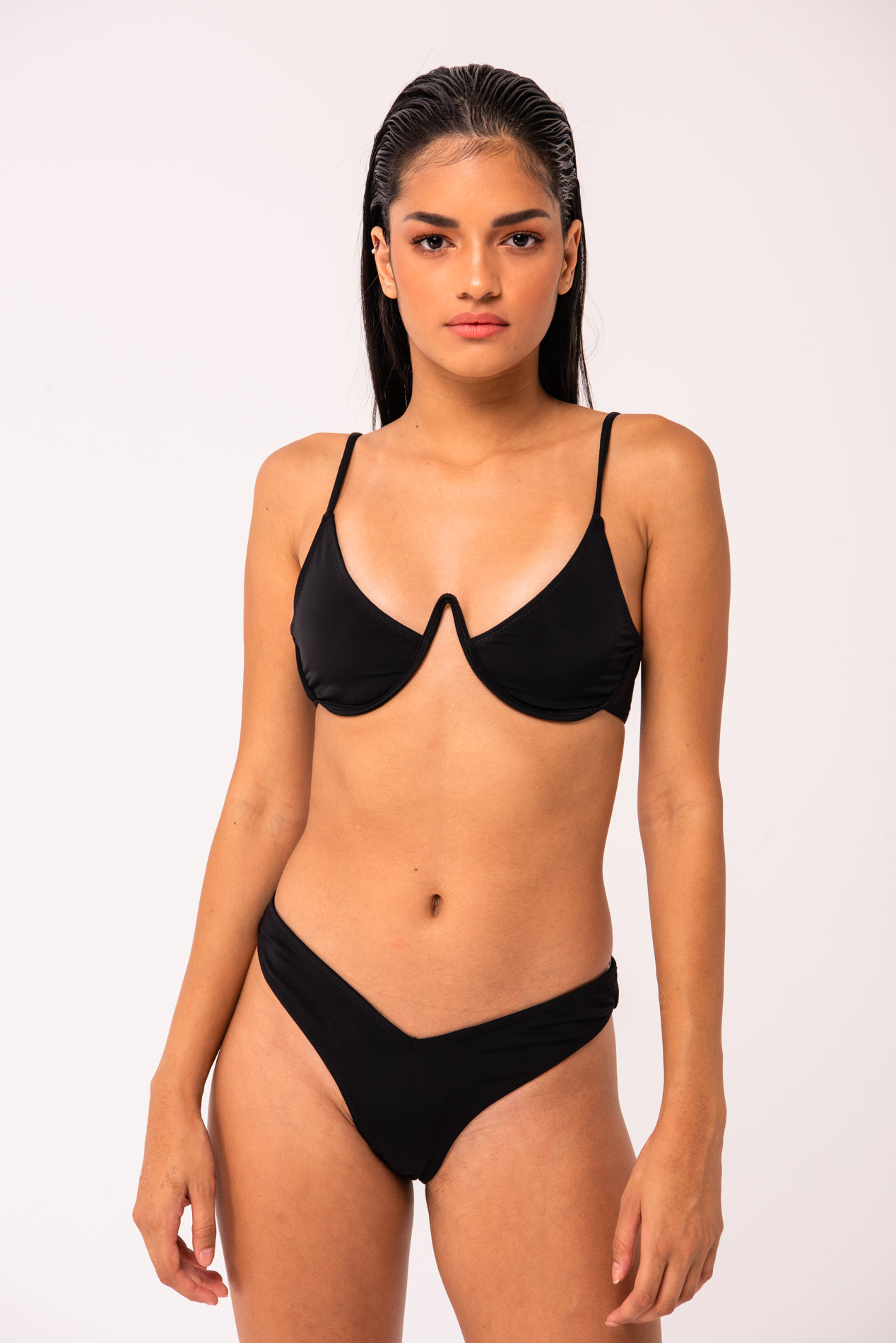 Cleavage Wire Black Bikini Set