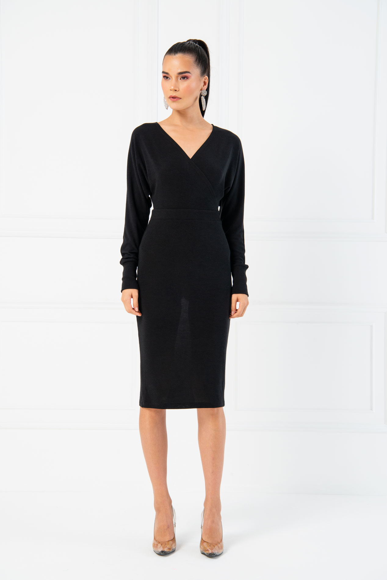 V Neck Black Long Sleeve Midi Dress