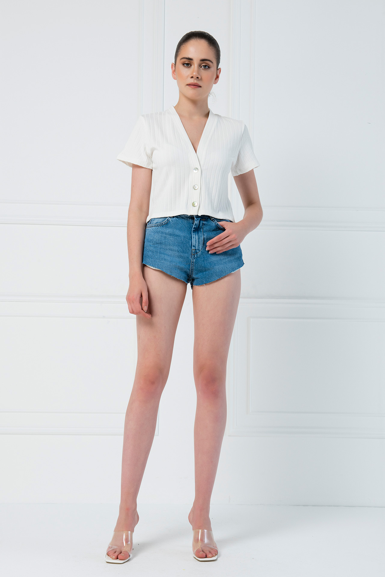 Button-Front V Neck Offwhite Top