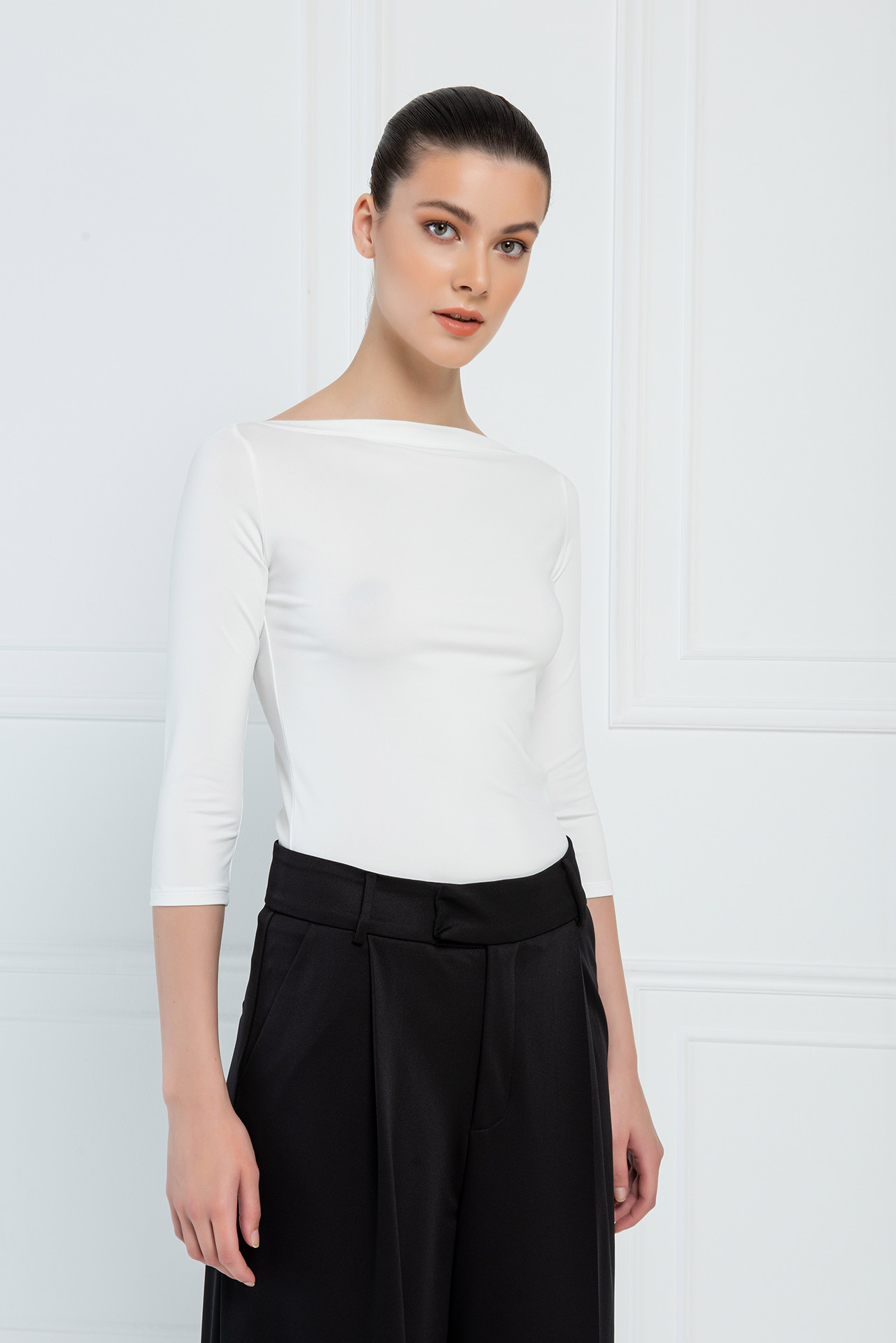 Wholesale Offwhite Three-Quarter Sleeve Top