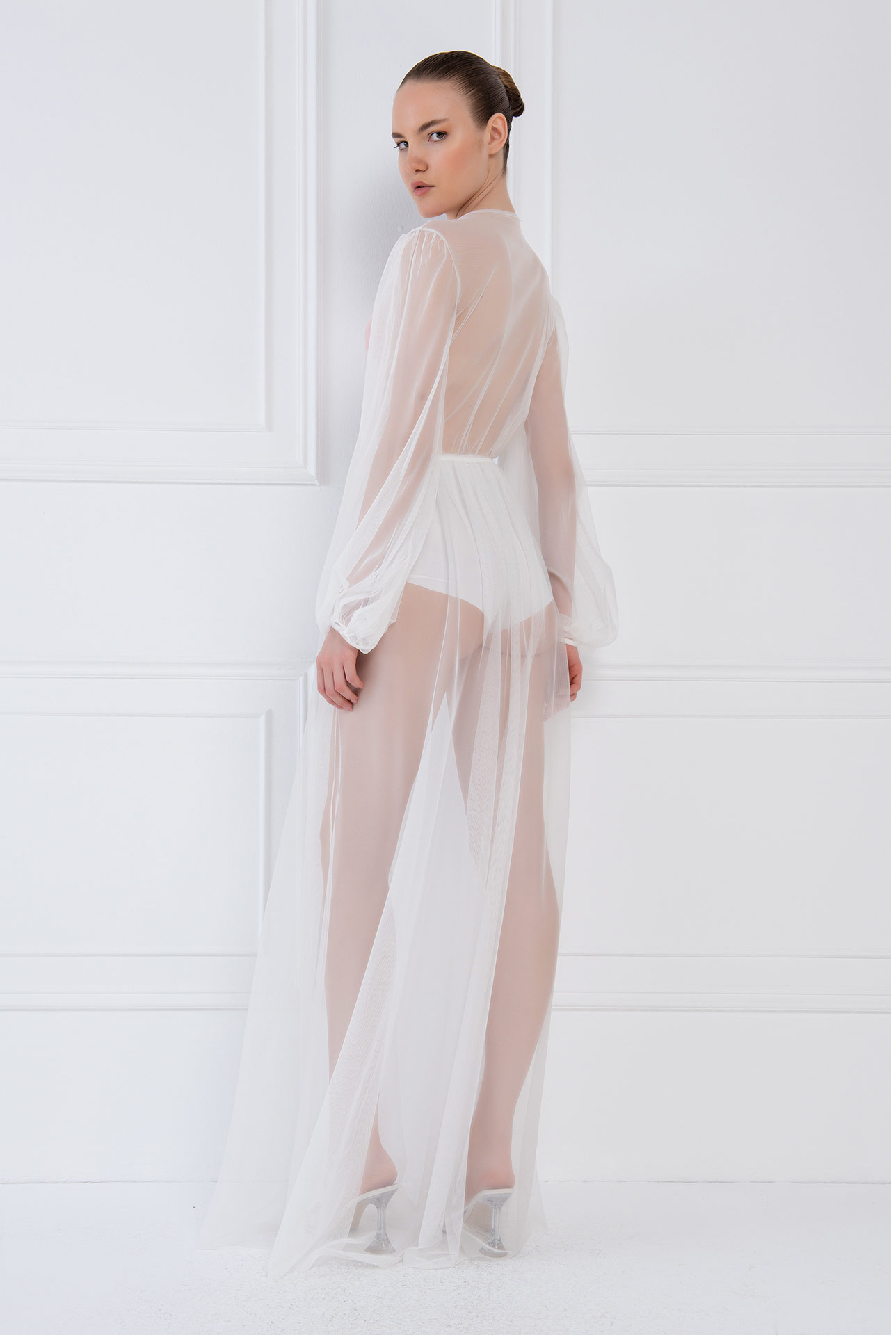 Dekolteli Uzun Transparan Off white Elbise
