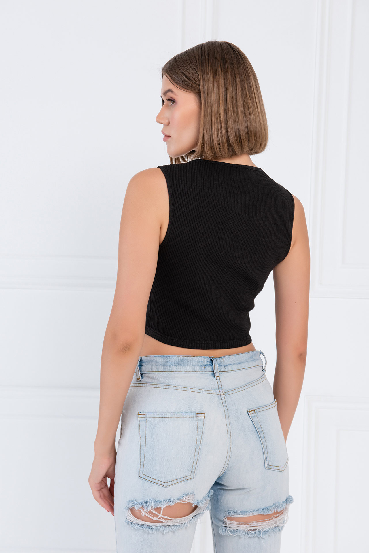 Wholesale Black Chain-Front Cropped Top