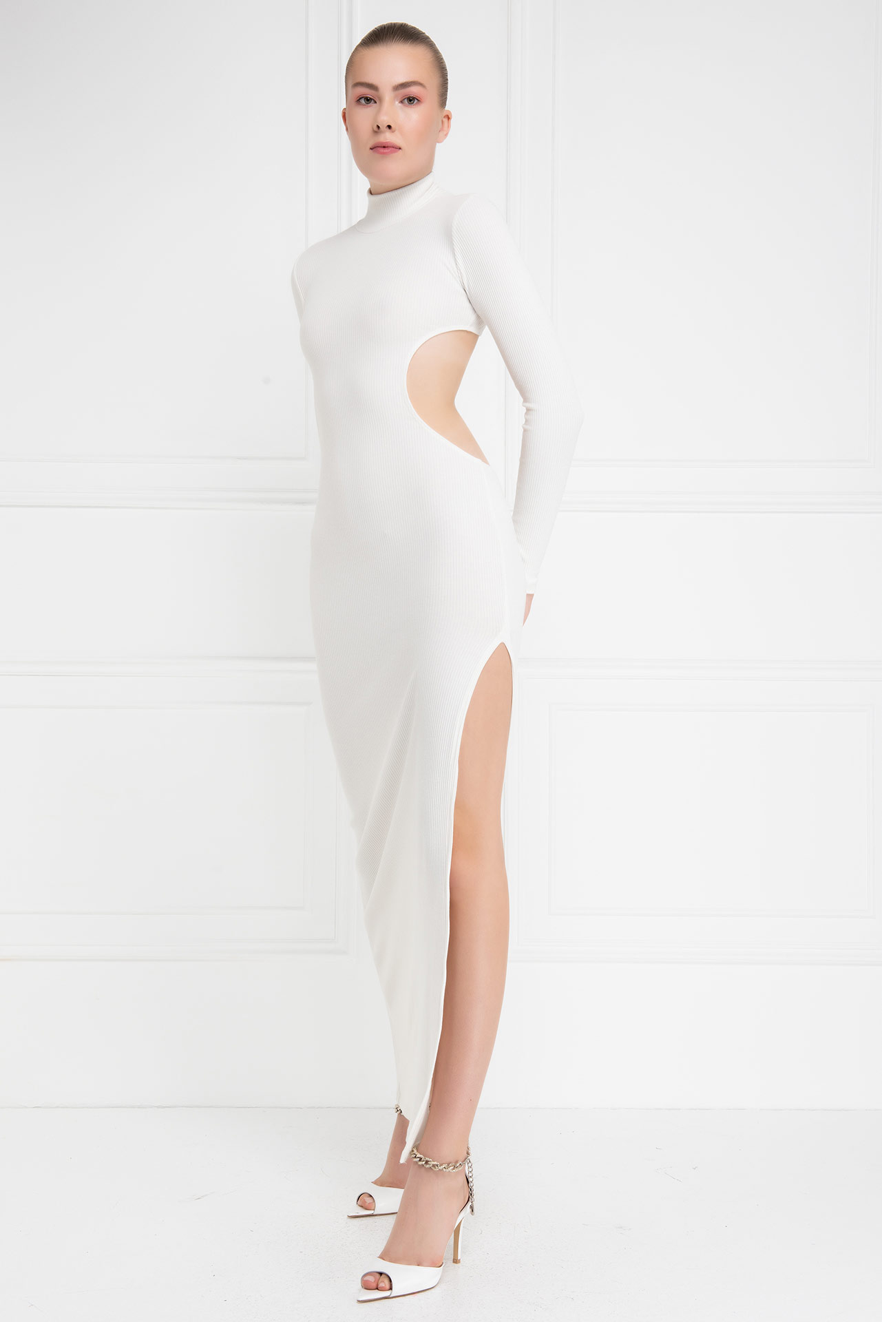 Wholesale Offwhite Backless Split-Leg Maxi Dress