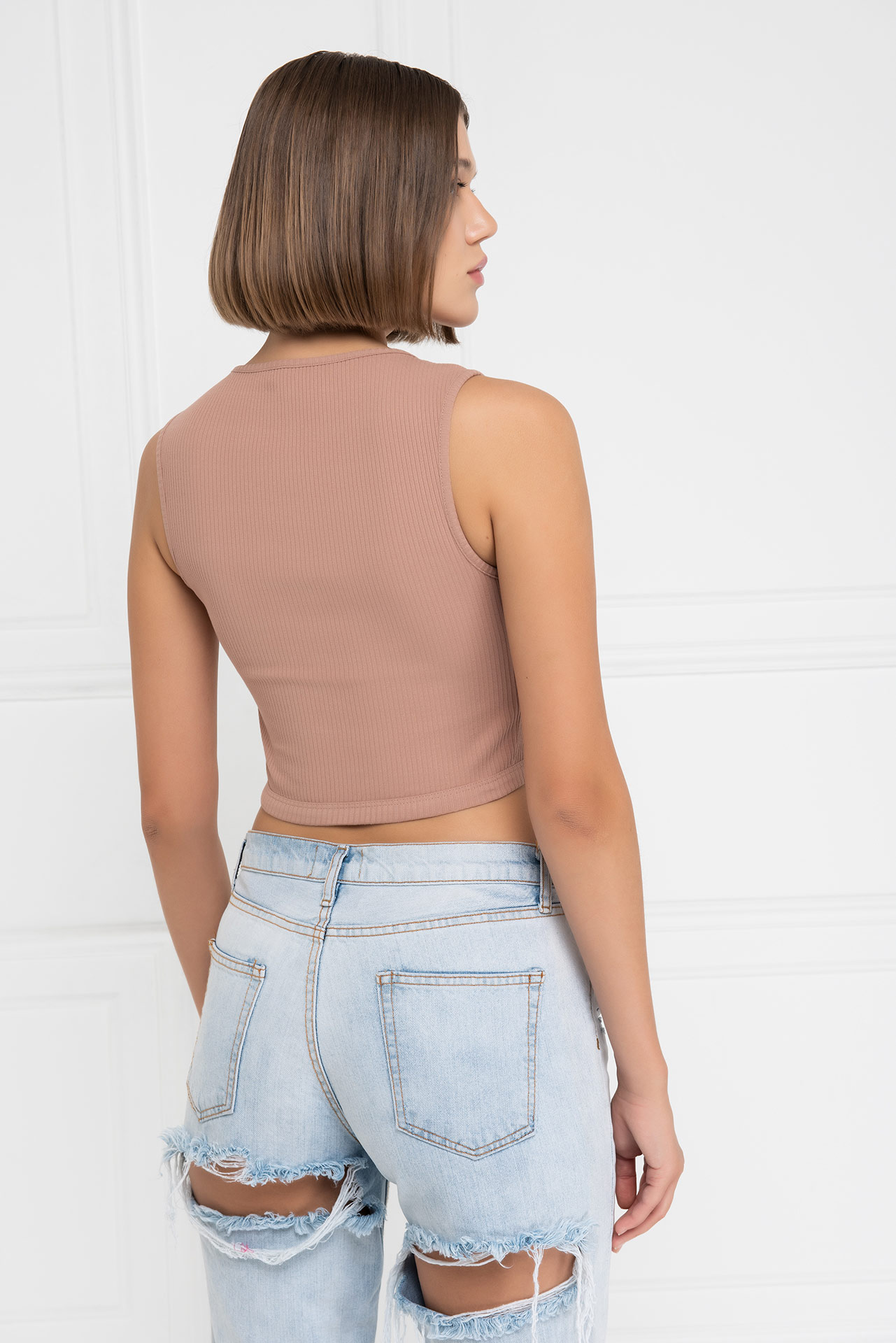 Caramel Chain-Front Cropped Top