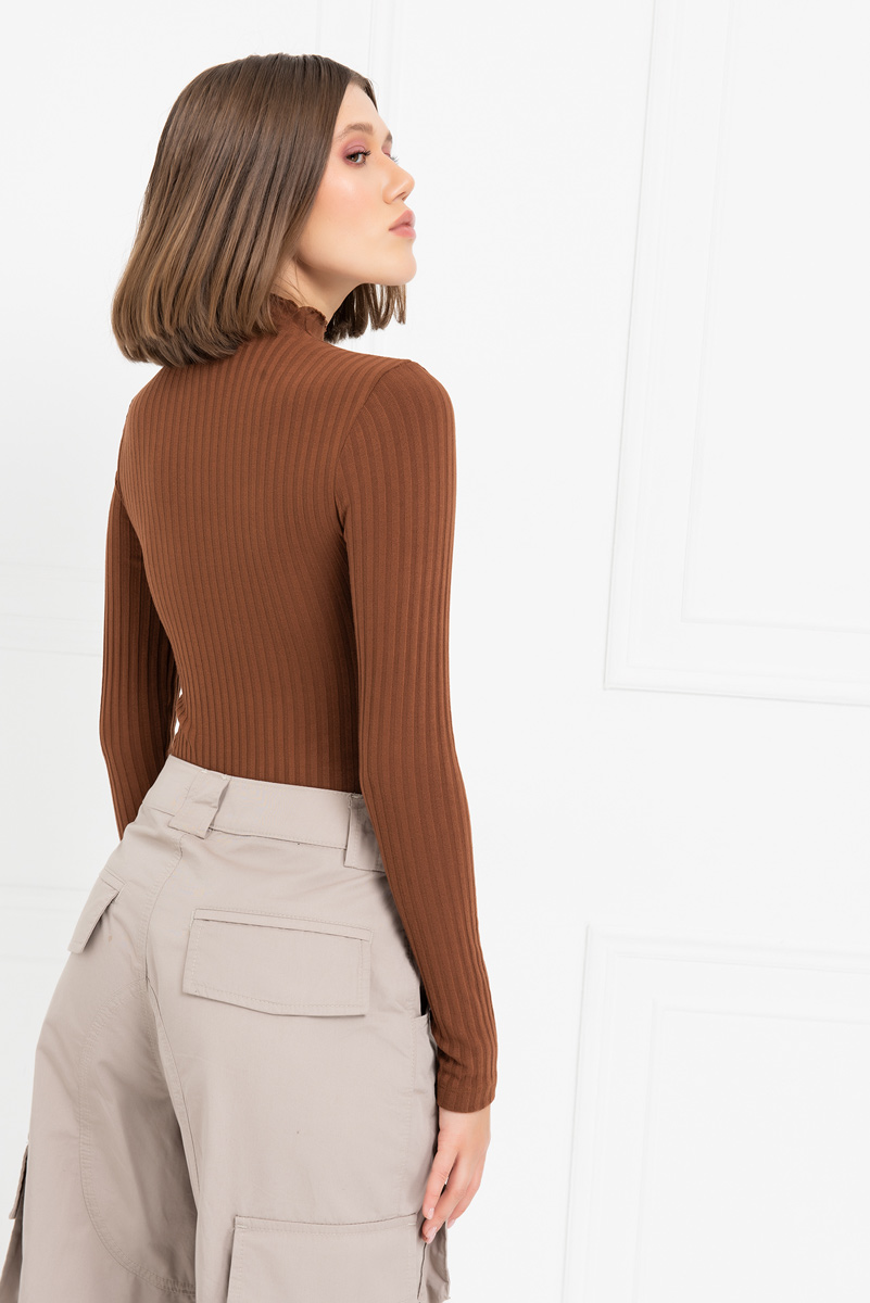 Taba Ribbed Cut Out Top