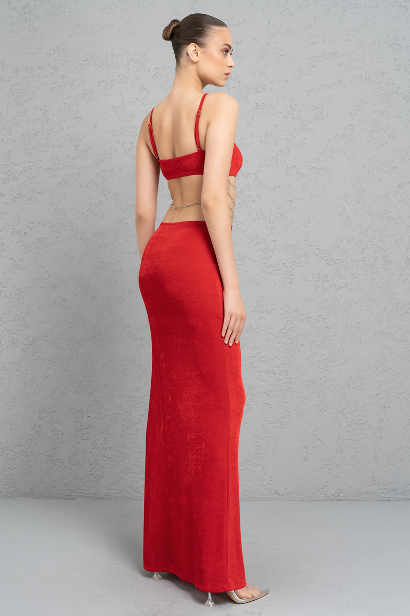 Kırmızı Beli Zincir Detaylı Maxi Elbise