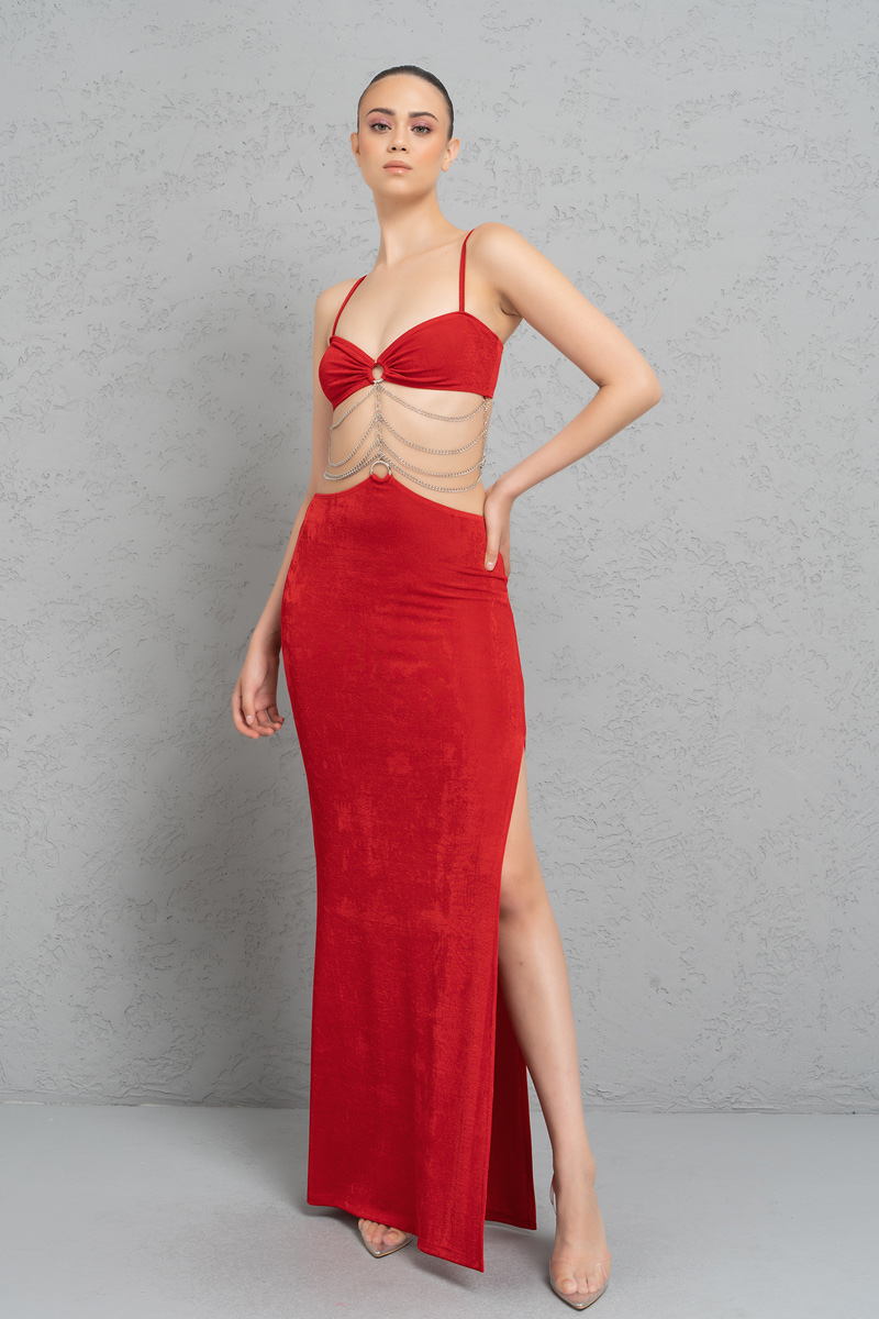 Kırmızı Beli Zincir Detaylı Maxi Elbise