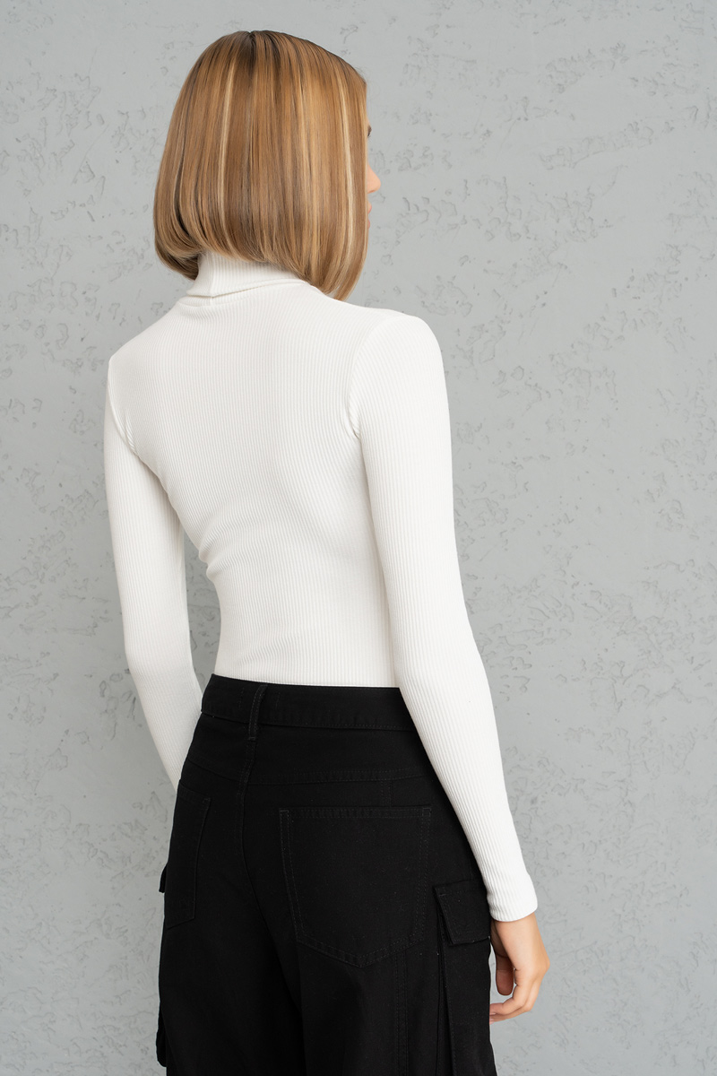 Wholesale Ribbed Knit Turtleneck Offwhite Top