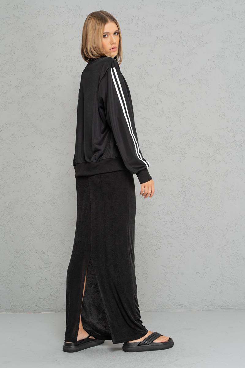 Wholesale Black Split-Back Maxi Skirt