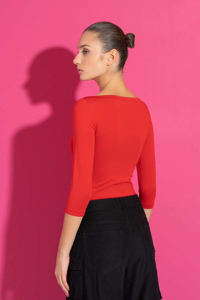 Wholesale Red Three-Quarter Sleeve Top