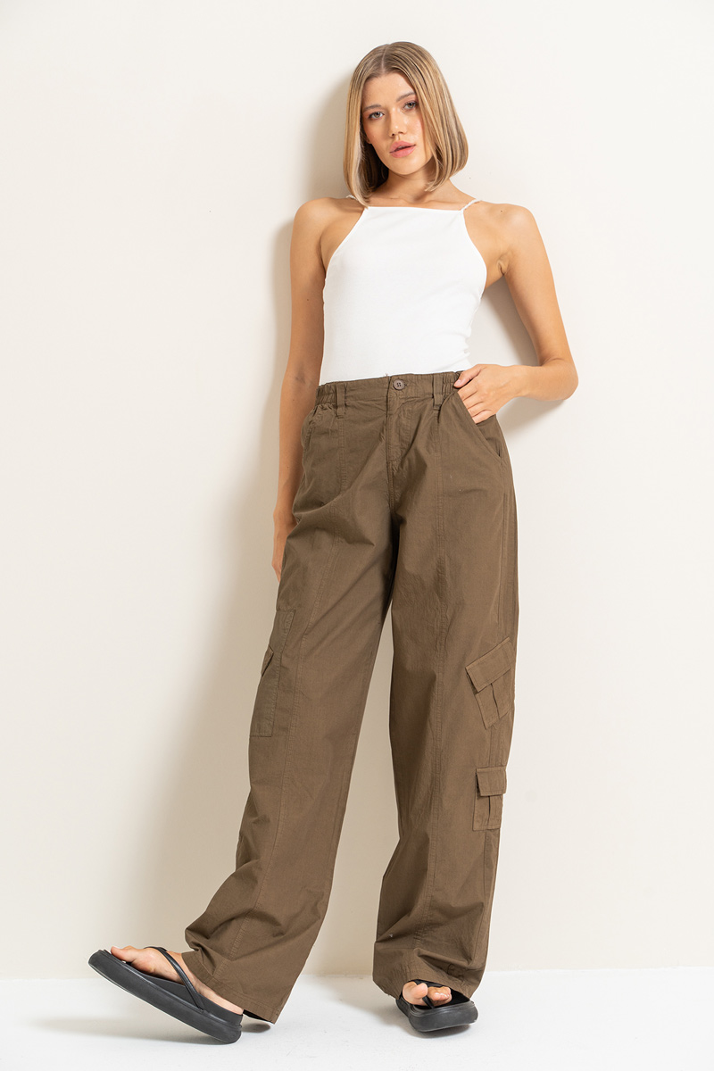 Khaki Pants with Cargo Pockets