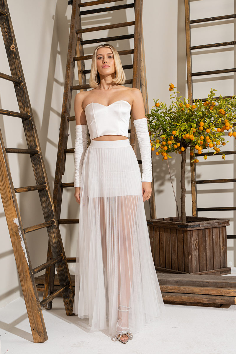 Wholesale Sheer Pleated Maxi Skirt in  Offwhite
