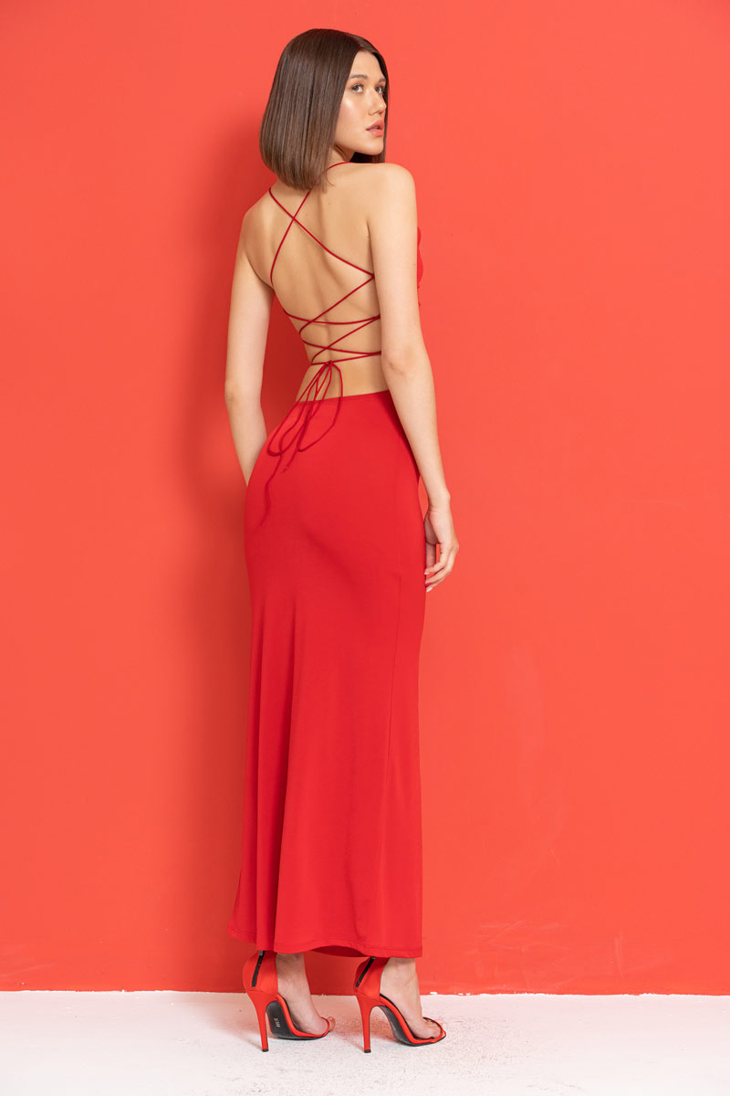 Kırmızı Sırtı Çapraz Bağlamalı Maxi Elbise