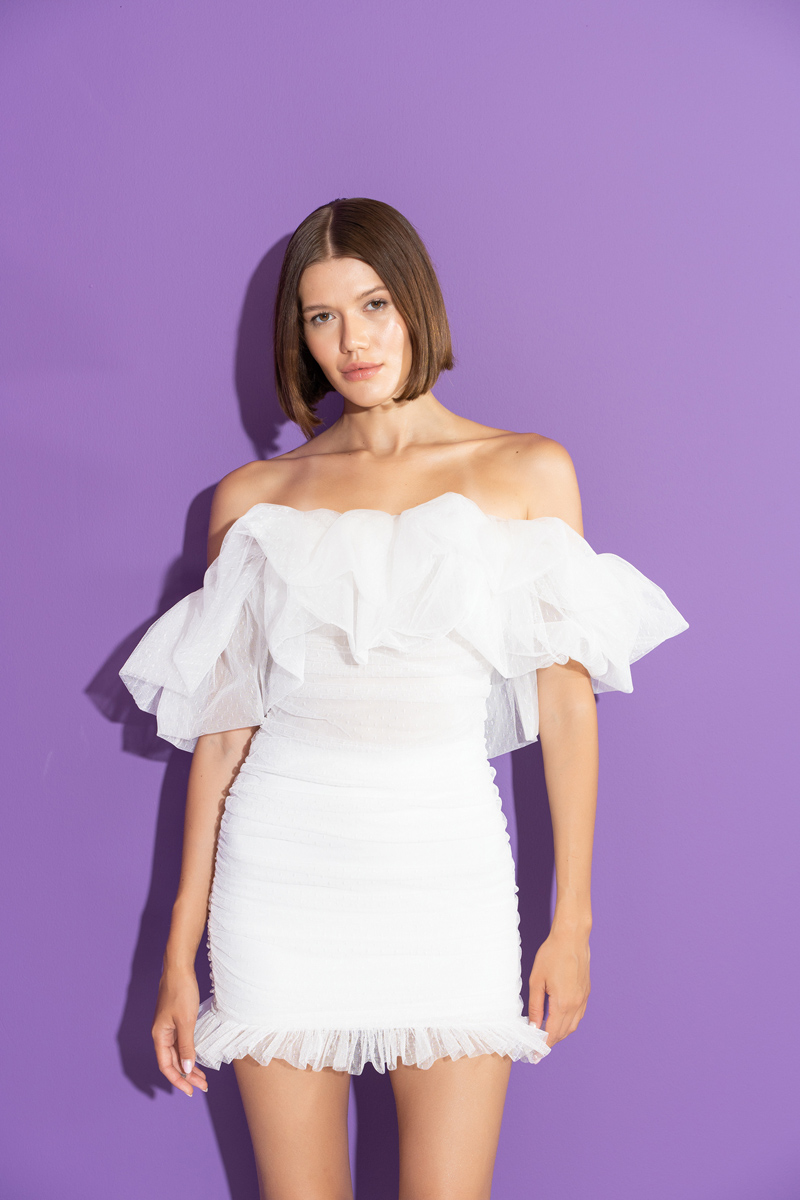 Tulle Detail Pleated Offwhite Strapless Dress