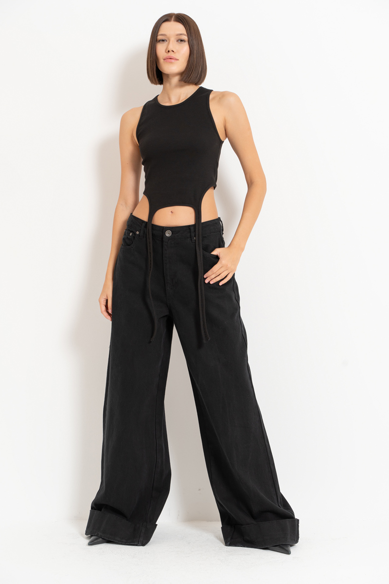 Wholesale Black Strap-Accent Cropped Top