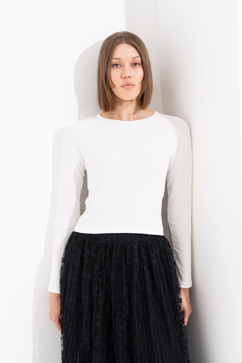 Offwhite Raglan-Sleeve Crop Top