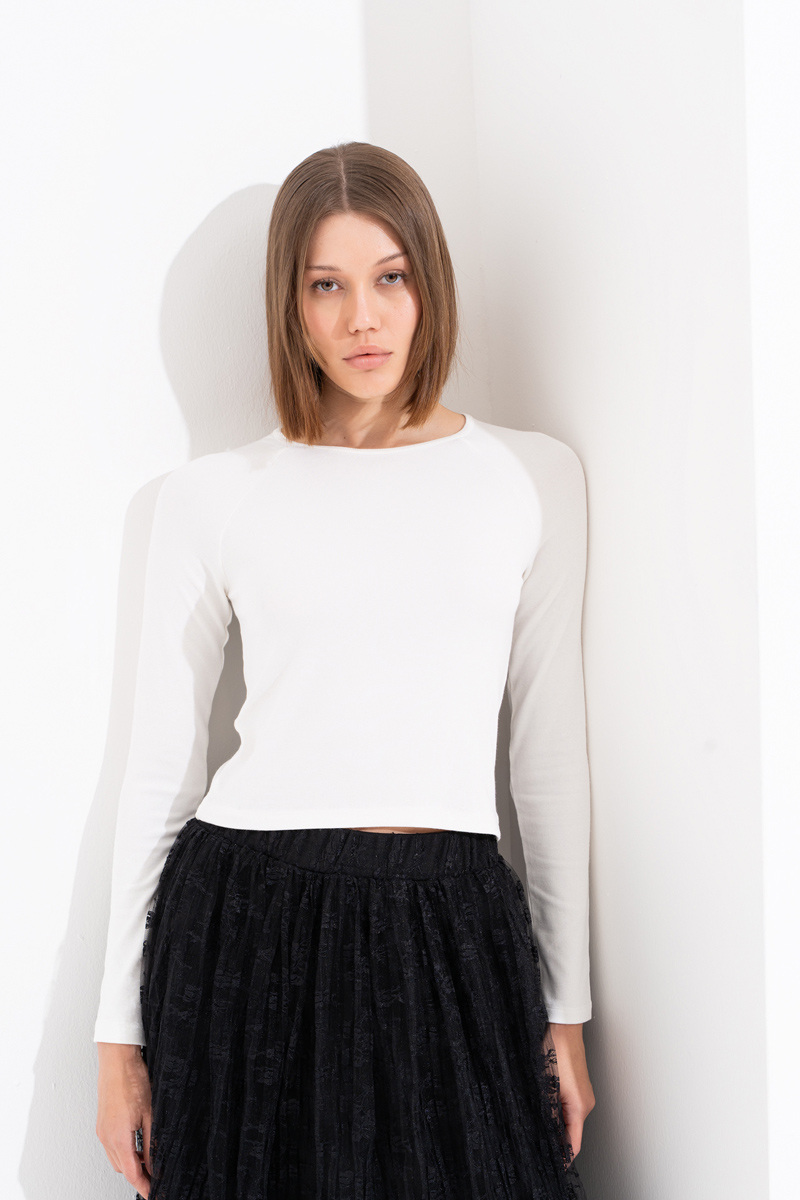 Offwhite Raglan-Sleeve Crop Top